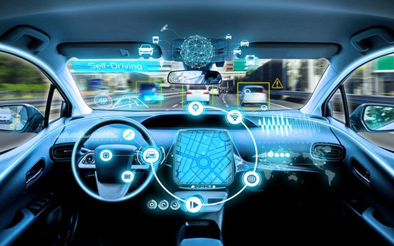 Auto elettriche e smartphone: il connubio del futuro