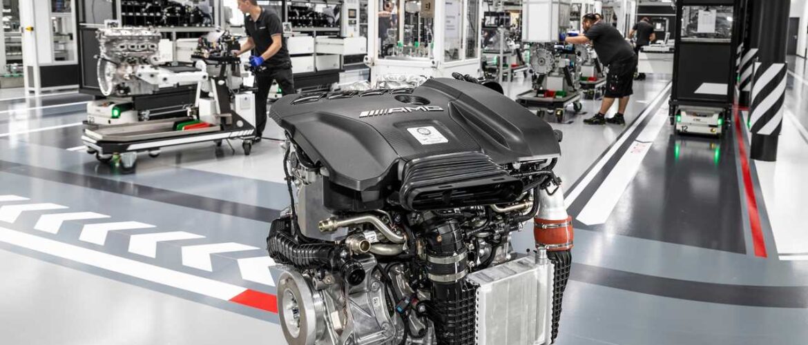 Mercedes AMG: il nuovo motore da 421 cavalli