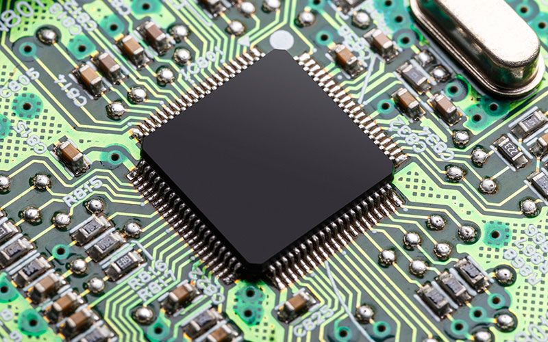 Crisi microchip: mercato automobilistico in difficoltà