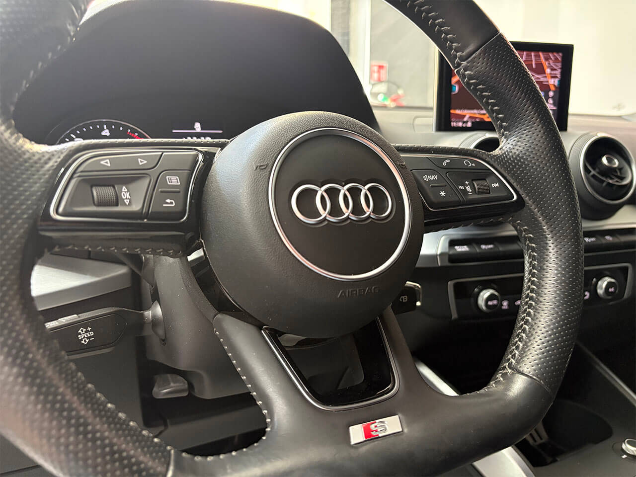 Audi Q2 1.6 TDI 116cv Sport SLine ITALIANA