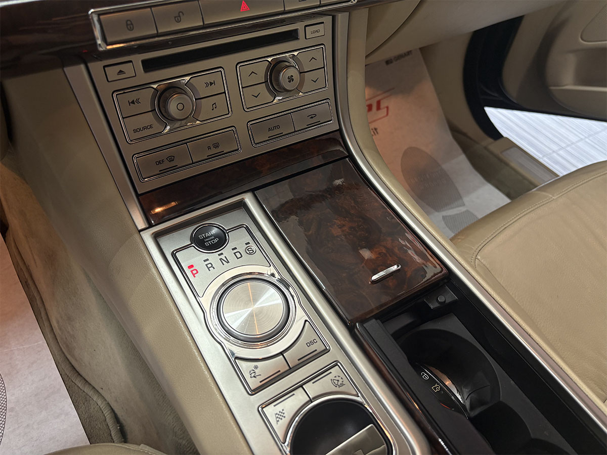 Jaguar XF 3.0d V6 Premium Luxury Automatica