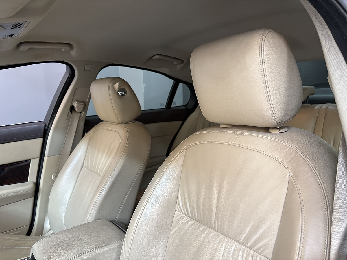 Jaguar XF 3.0d V6 Premium Luxury Automatica
