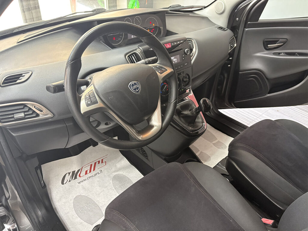 Lancia Ypsilon 1.3 MJT 95cv Gold ITALIANA