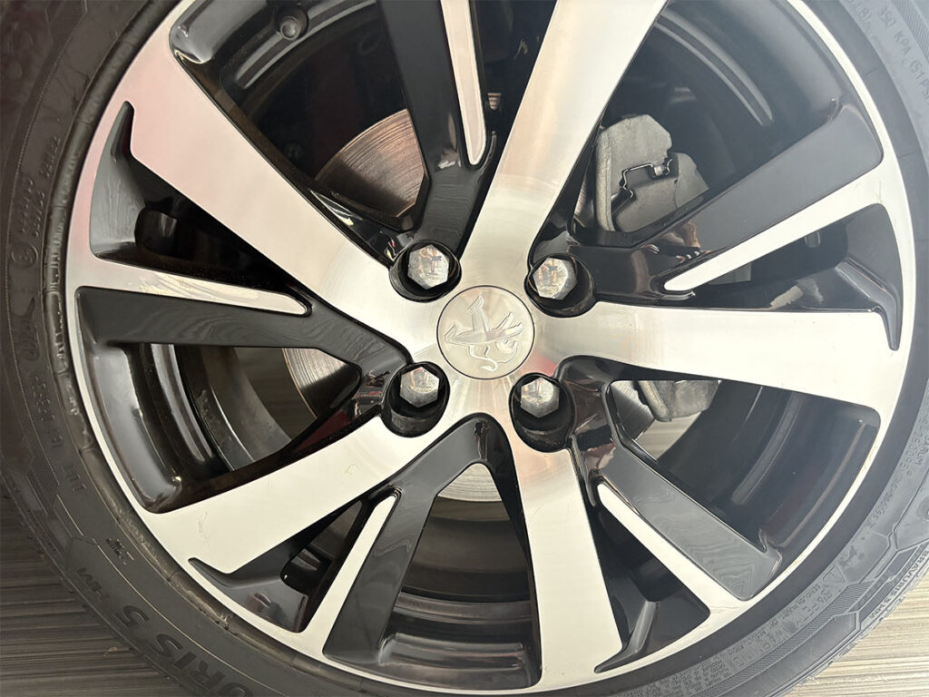 Peugeot 2008 1.2 Puretech Turbo 110cv Allure