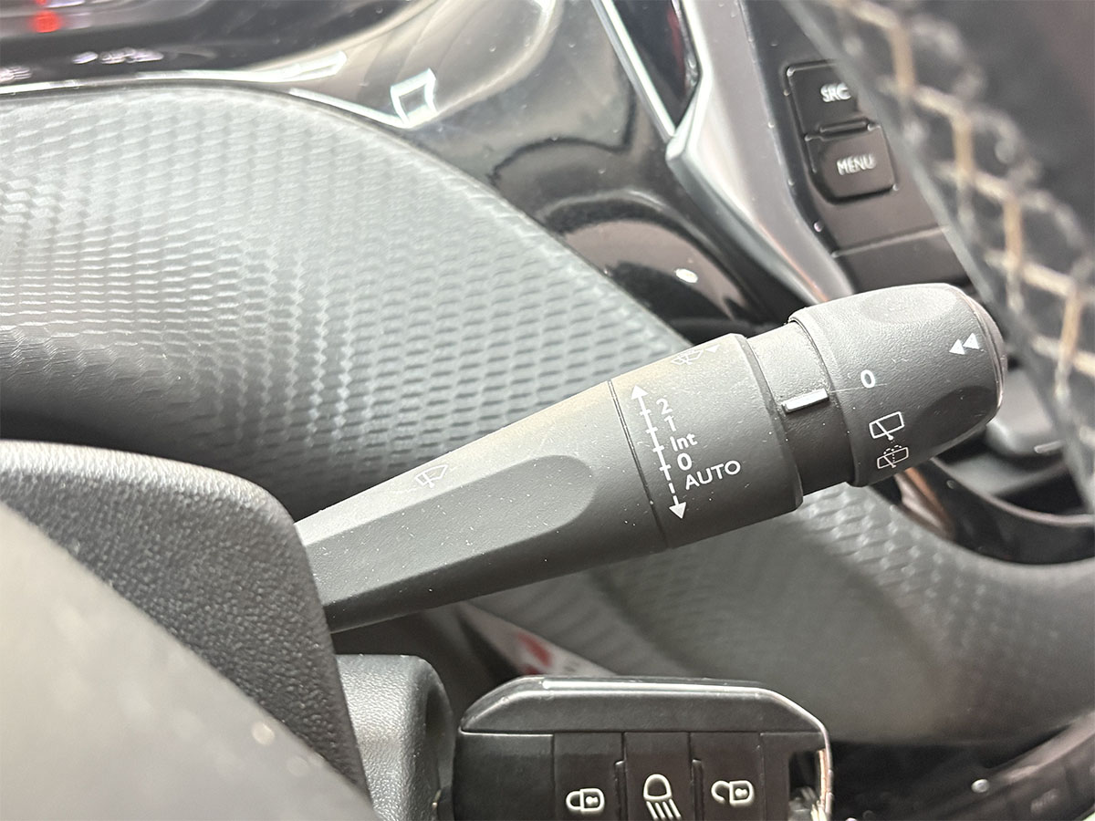 Peugeot 2008 1.2 Puretech Turbo 110cv Allure