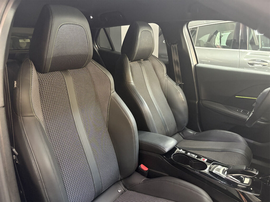 Peugeot 2008 1.5 Bluehdi 130cv EAT8 Automatica GT Line