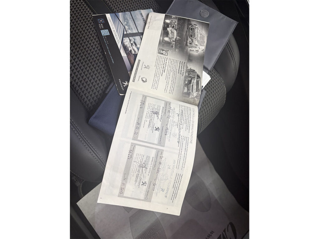 Peugeot 2008 1.5 Bluehdi 130cv EAT8 Automatica GT Line