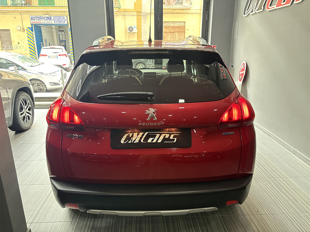 Peugeot 2008 1.2 Puretech Turbo 110cv Allure