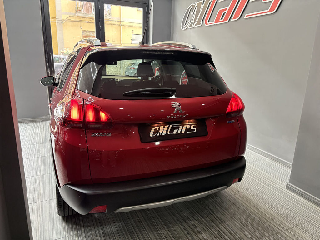 Peugeot 2008 1.2 Puretech Turbo 110cv Allure