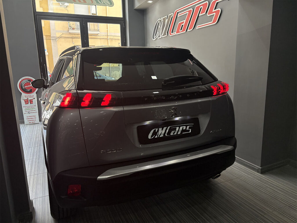 Peugeot 2008 1.5 Bluehdi 130cv EAT8 Automatica GT Line