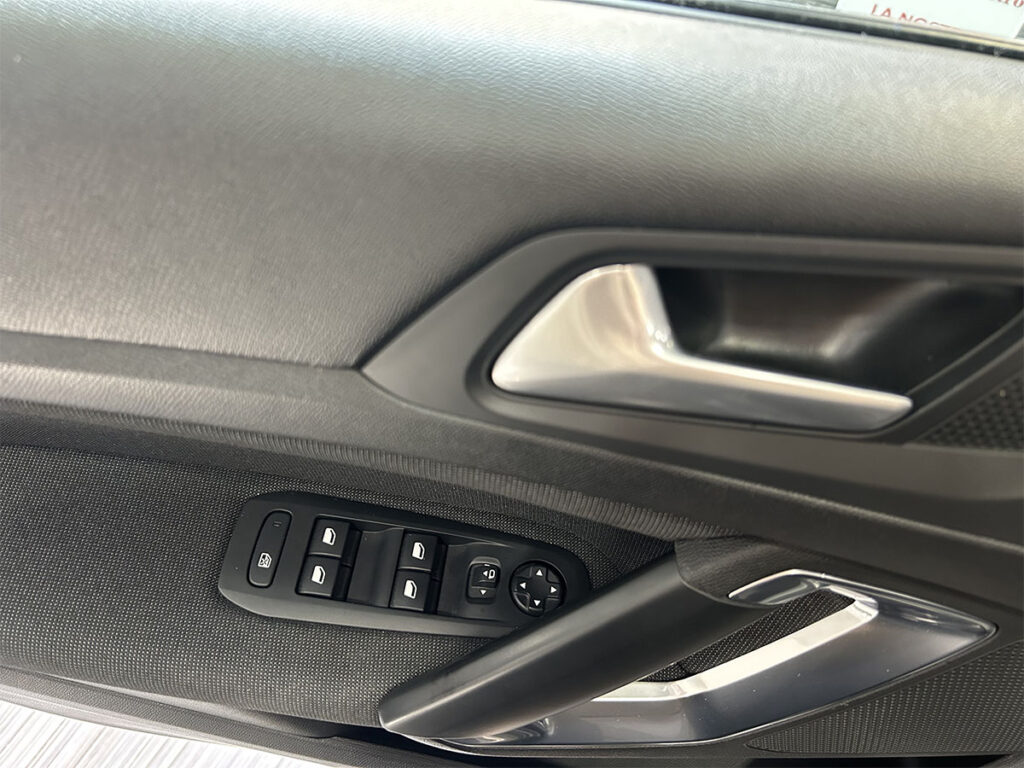 Peugeot 308 1.2 Benzina 130cv Allure Pack