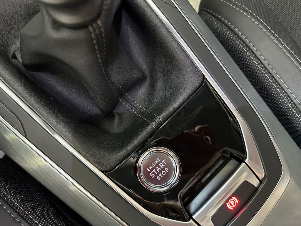 Peugeot 308 1.2 Benzina 130cv Allure Pack