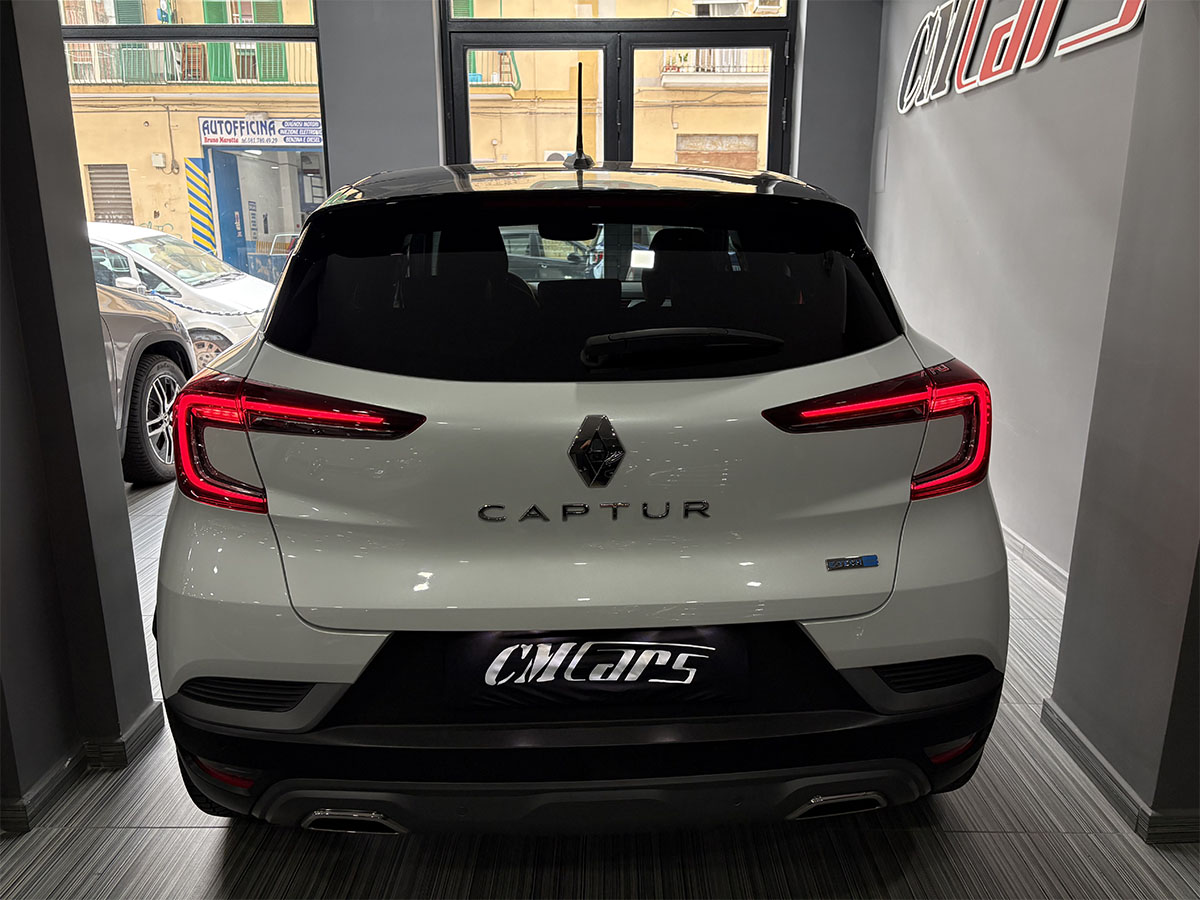 Renault Captur 1.6 E-Tech Full Hybrid 145cv RS Line Automatica