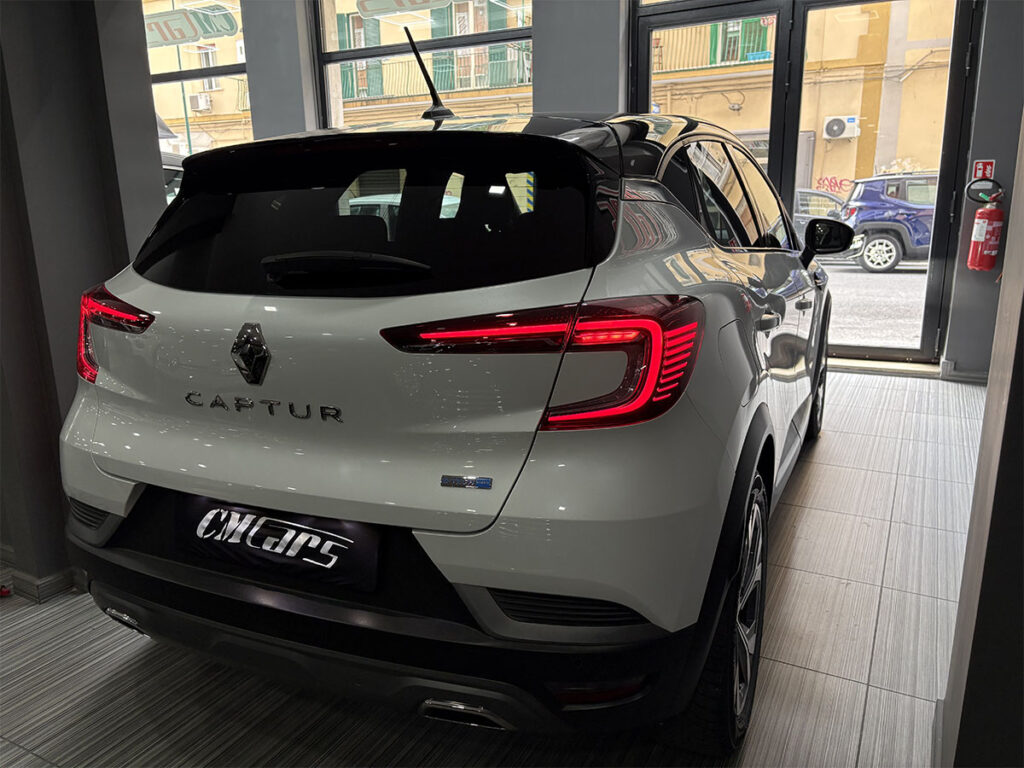 Renault Captur 1.6 E-Tech Full Hybrid 145cv RS Line Automatica
