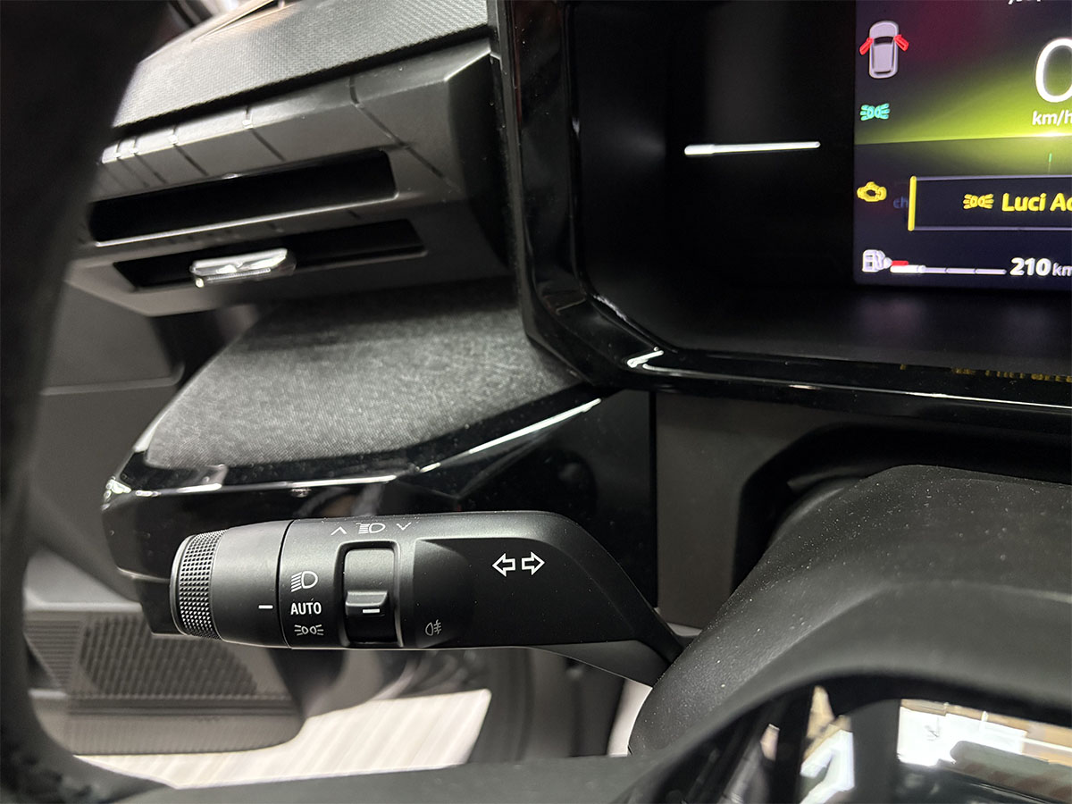 Renault Clio 1.8 Full Hybrid E-Tech Evolution 160cv Automatica ITALIANA – KM ZERO