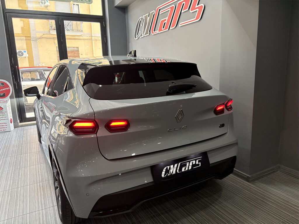 Renault Clio 1.8 Full hybrid E-Tech Techno 160cv Automatica ITALIANA – KM ZERO