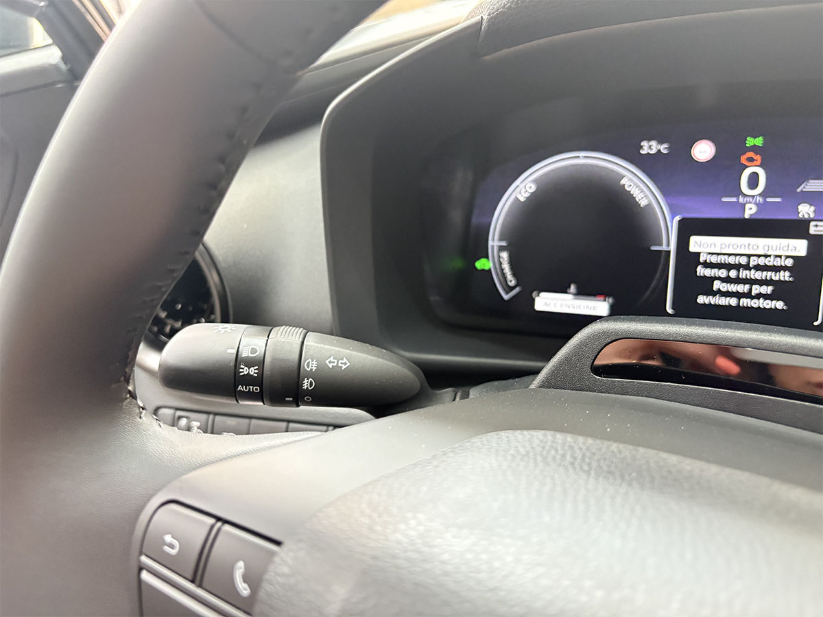 Toyota C-HR 1.8 HEV Full Hybrid Trend E-CVT ITALIANA – KM ZERO