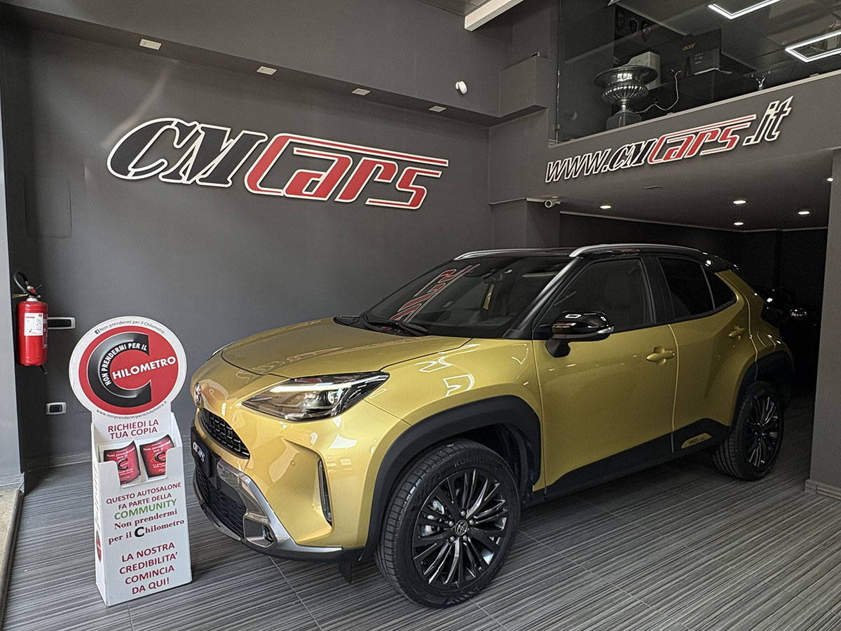 Toyota Yaris Cross 1.5 HEV Full Hybrid 116cv Adventure e-cvt Automatica ITALIANA