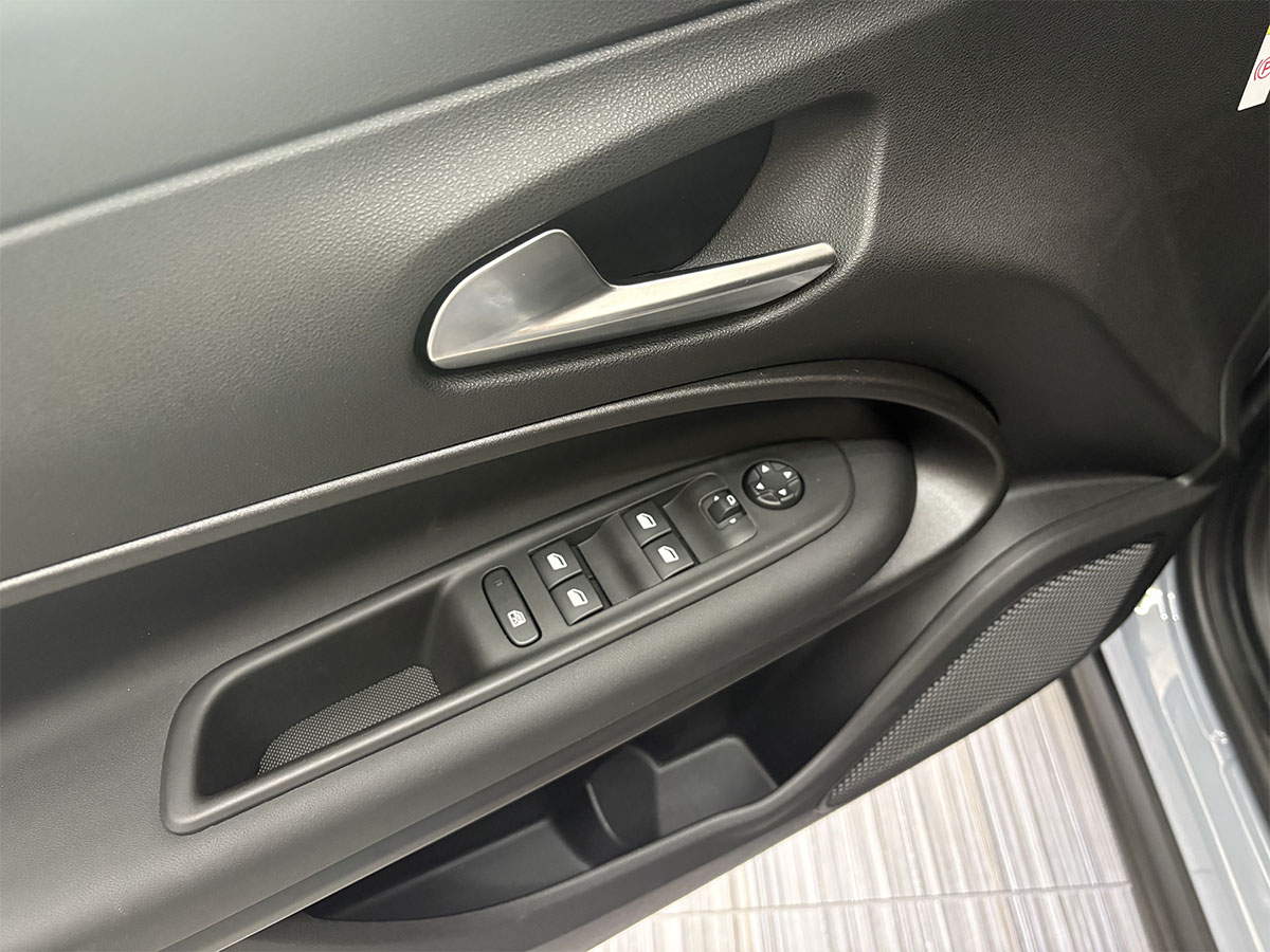Jeep Avenger 1.2 Mhev edct6 Automatica Black Edition ITALIANA – KM ZERO