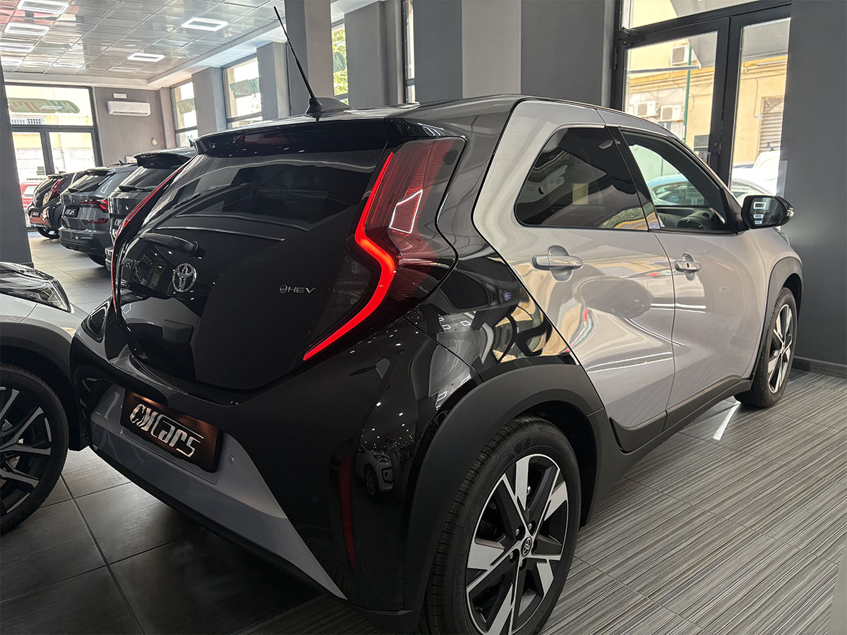 Toyota Aygo X 1.5 HEV Full Hybrid e-cvt Automatica 116cv Icon ITALIANA – KM ZERO