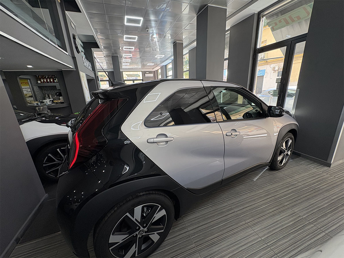 Toyota Aygo X 1.5 HEV Full Hybrid e-cvt Automatica 116cv Icon ITALIANA – KM ZERO