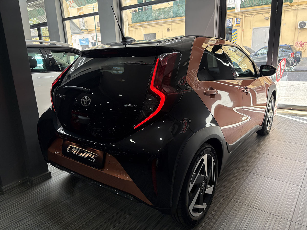Toyota Aygo X 1.5 HEV 116cv E-CVT Automatica Premium ITALIANA – KM ZERO