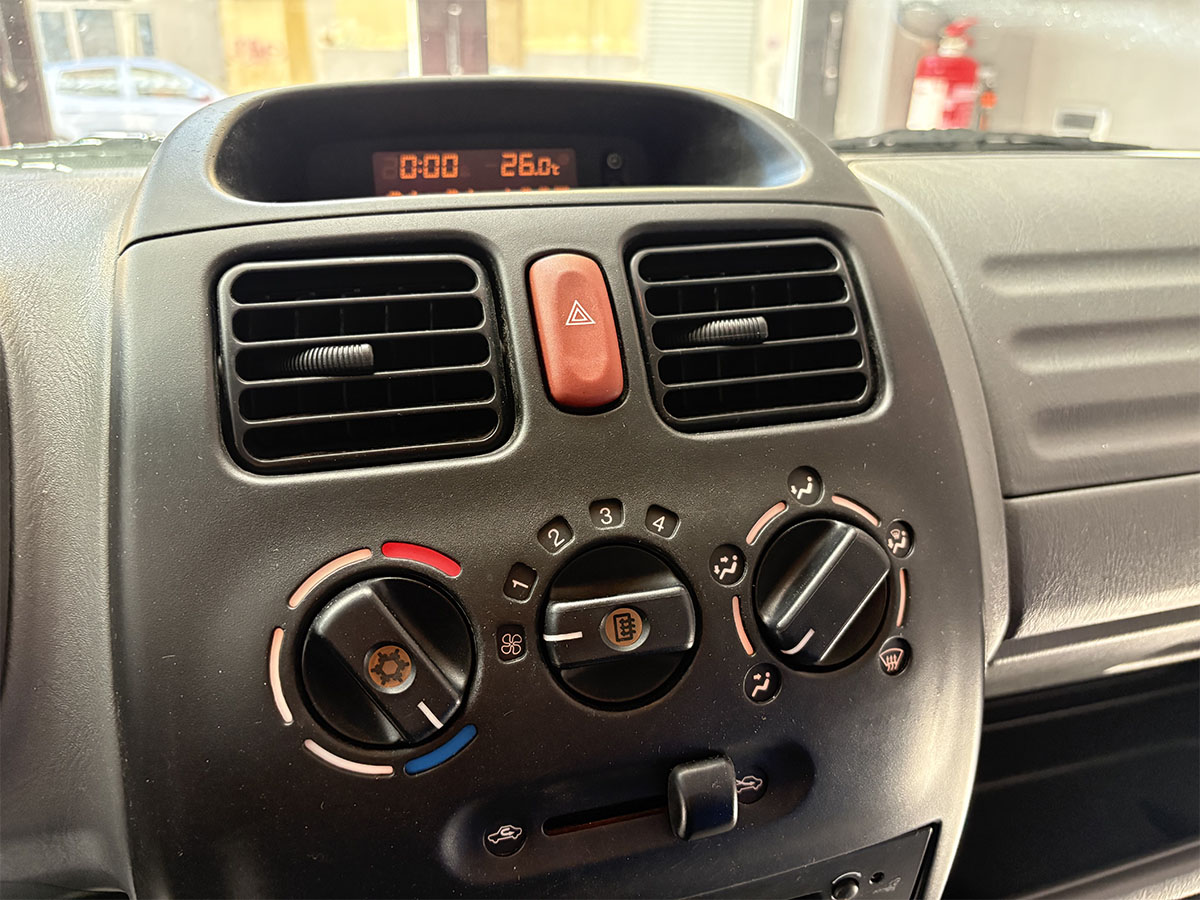 Opel Agila 1.2 Benzina 75cv 16V