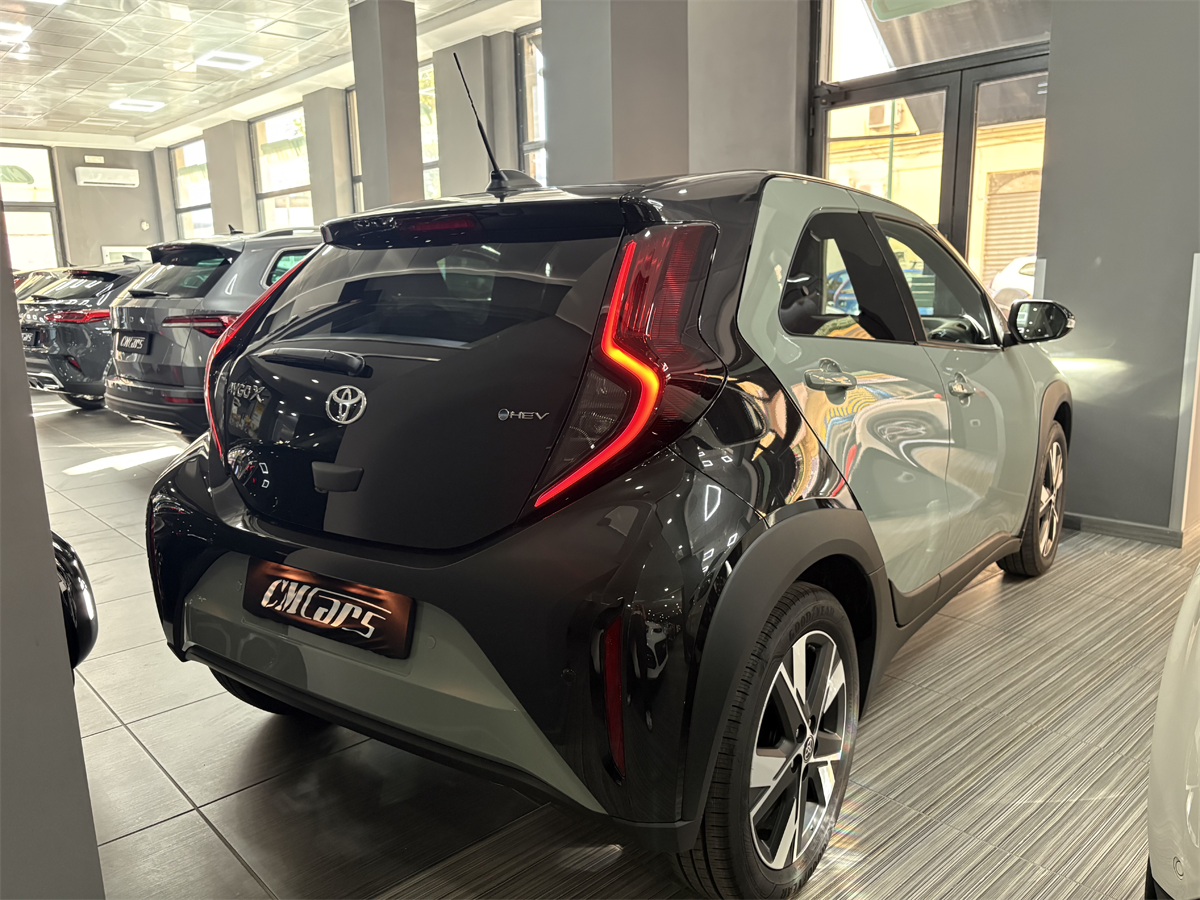 Toyota Aygo X 1.5 HEV Full Hybrid e-cvt Automatica 116cv Icon ITALIANA – KM ZERO