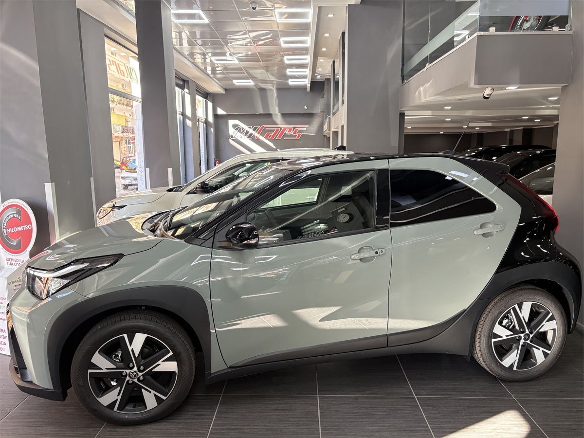 Toyota Aygo X 1.5 HEV Full Hybrid e-cvt Automatica 116cv Icon ITALIANA – KM ZERO